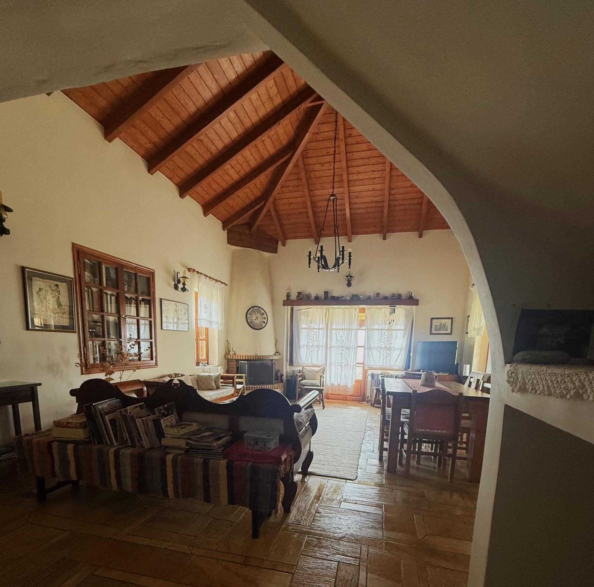Arcadianis Lakeview Villa At Psari Arkadias Psarion Exterior photo